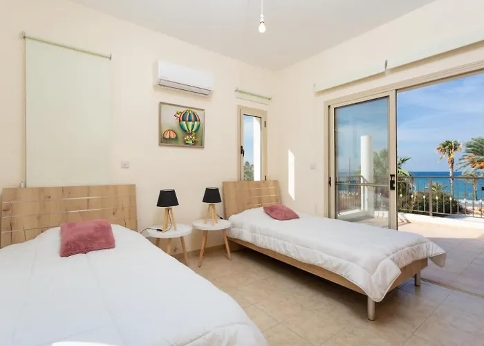 Seashore One Villa *