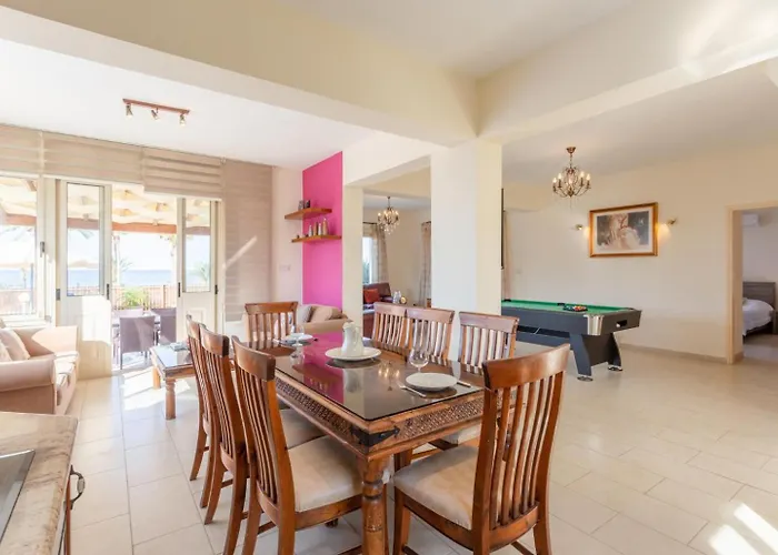 Seashore One Villa *