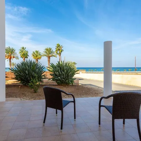 Seashore One Villa *